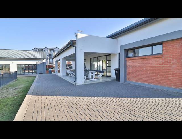 3 BEDROOM APARTMENT FOR SALE IN SILVER LAKES